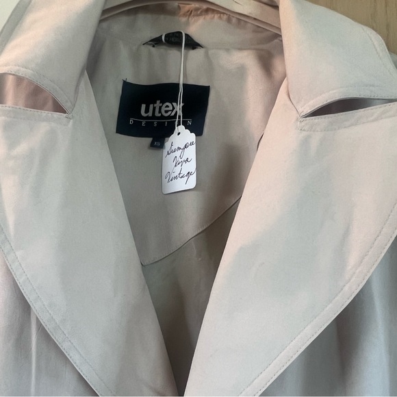 Perfect Oversized Beige Trench coat (vintage) - Picture 3 of 8